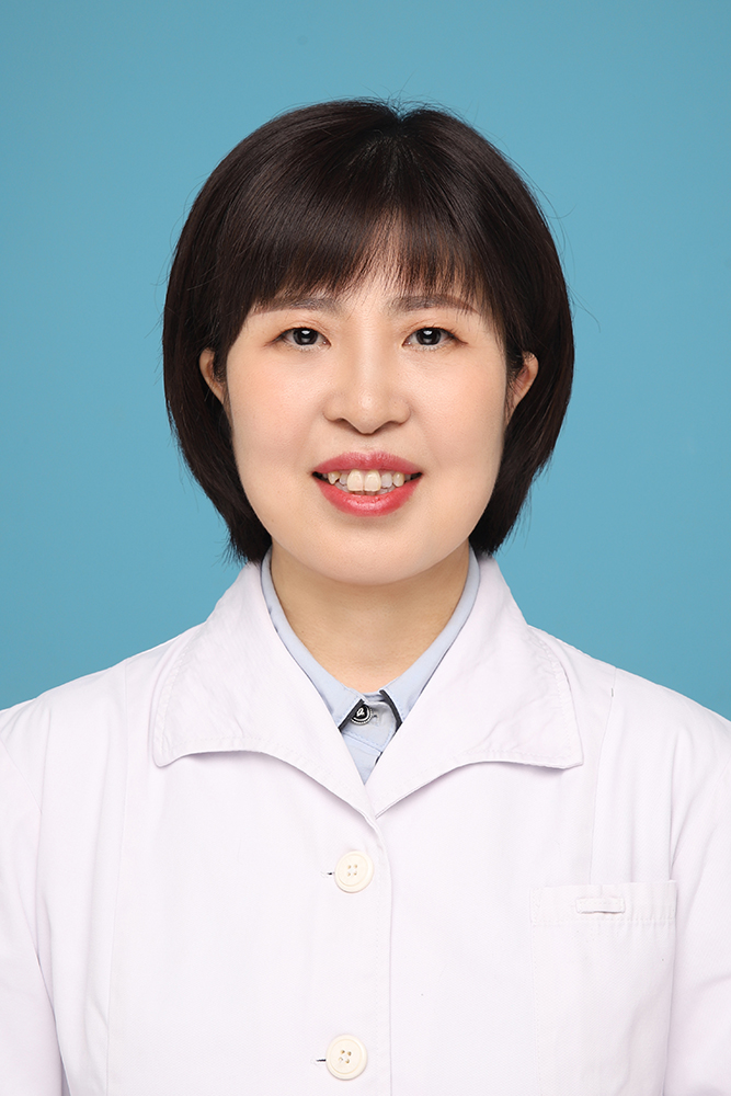 1-李雪琴.jpg 1-李雪琴.jpg